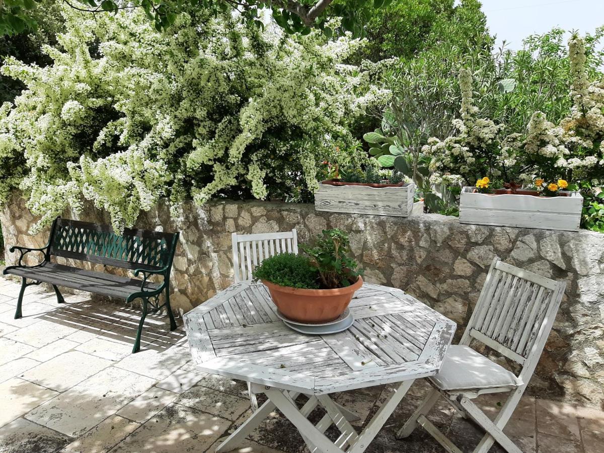Trulli Fogliarella Guest House Ostuni Exterior foto